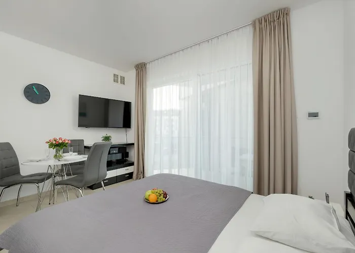 Flamingo Studio With Balcony In Miedzyzdroje Seaview By Rent Like Home
