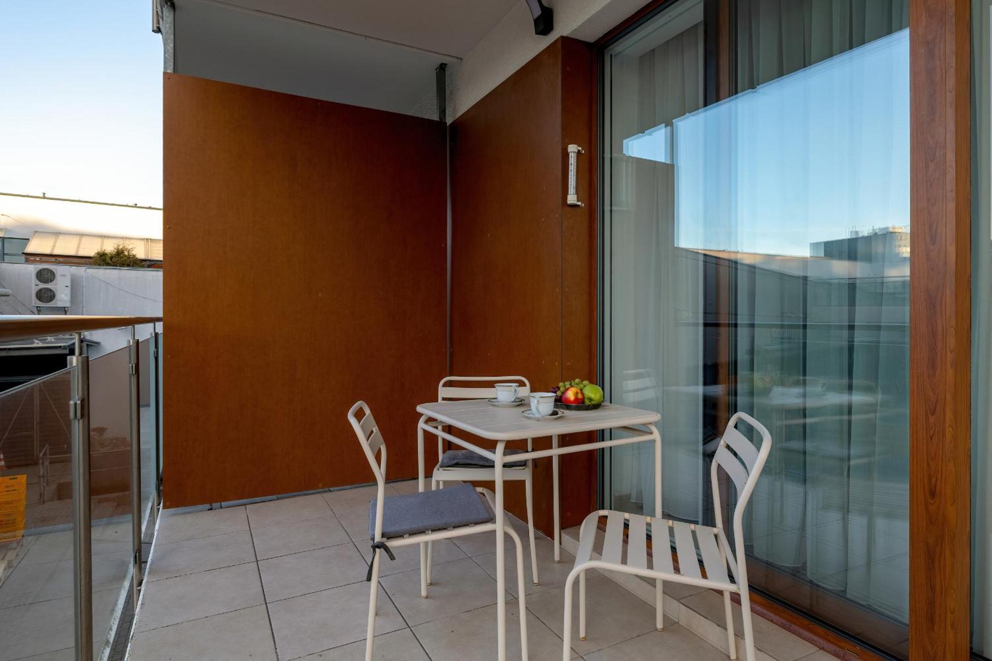 Flamingo With Balcony In Seaview By Rent Like Miedzyzdroje